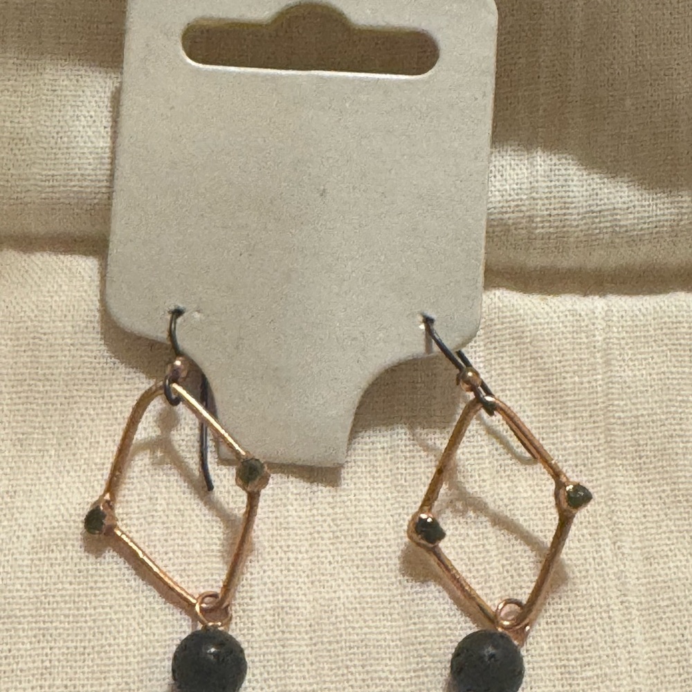 Elegant Gold and Black Geometric Earrings